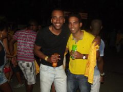 Oktober 10 Anos